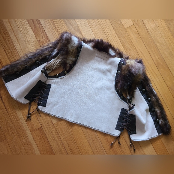 Denim&Co Kids Vest with Faux Fur Trim - Picture 3 of 6